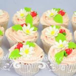 sugar strawberries cupcake 