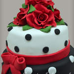 Red rose and polka dot miniature cake