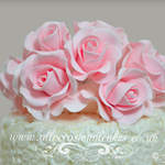 Pink rose miniature cake
